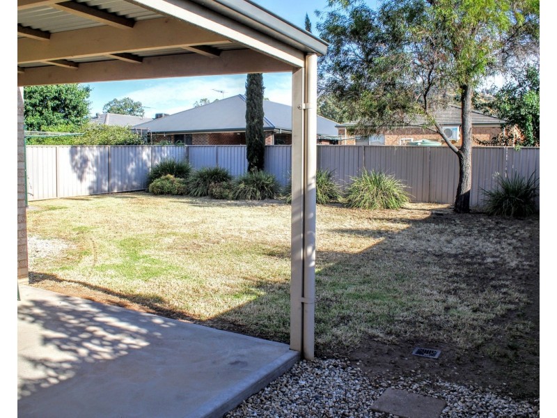 212 Kaitlers Road, Lavington NSW 2641