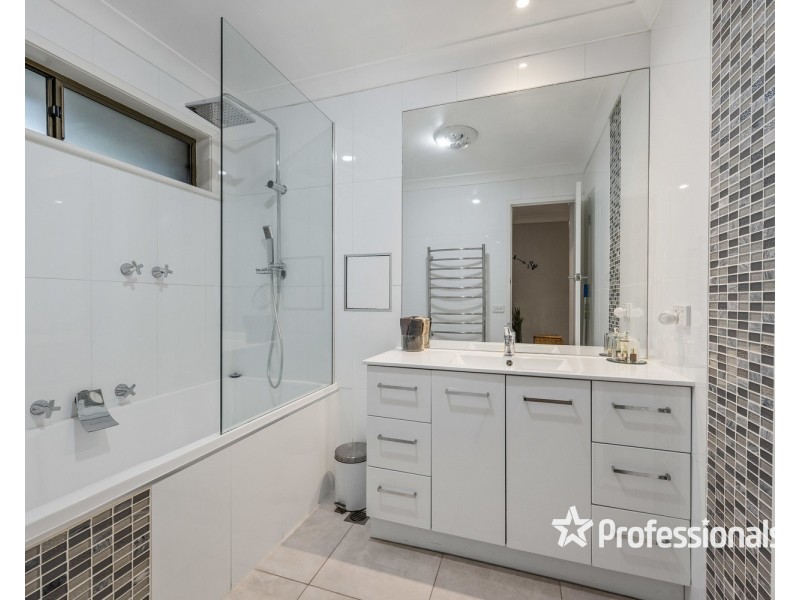 6 Parkland Drive, Wodonga VIC 3690