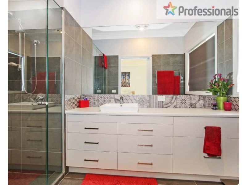 7 Hopwood Road, Thurgoona NSW 2640