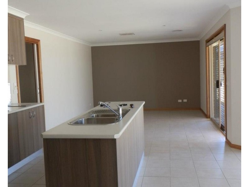 22 Wattlebird Drive, Bandiana VIC 3694