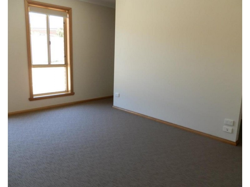 22 Wattlebird Drive, Bandiana VIC 3694