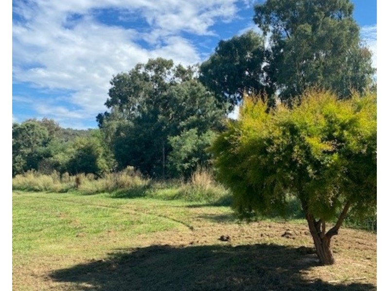 25 Greta Drive, Hamilton Valley NSW 2641