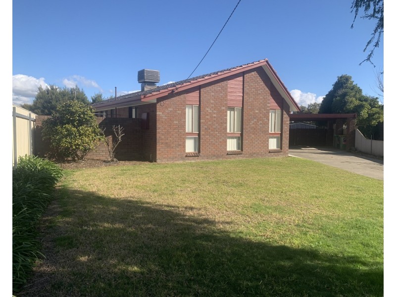 397 Elton Court, Lavington NSW 2641