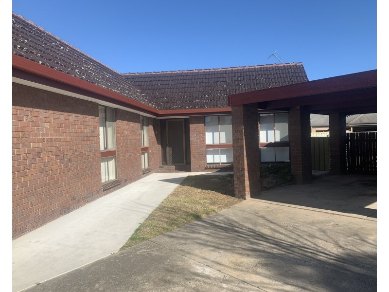397 Elton Court, Lavington NSW 2641