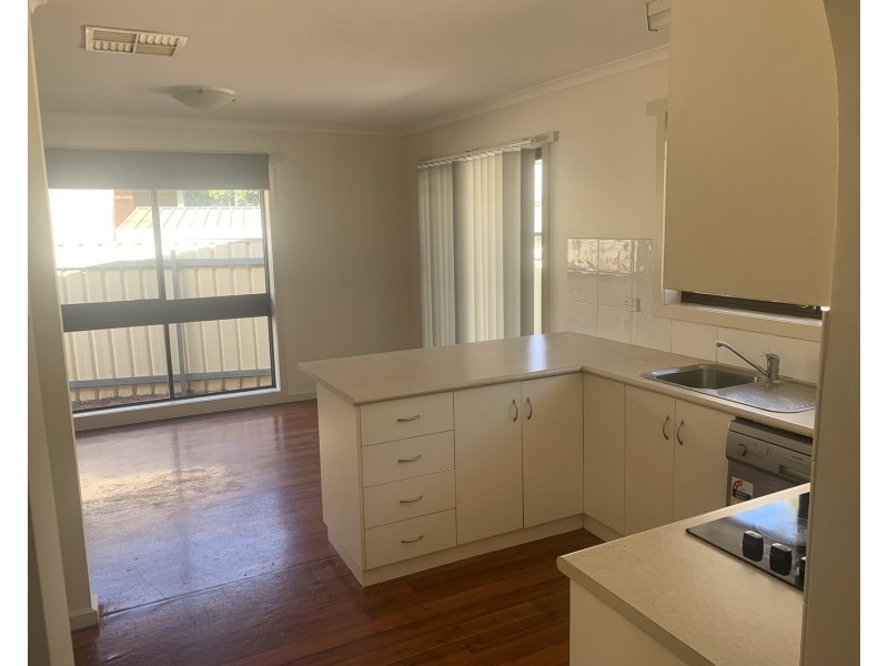 397 Elton Court, Lavington NSW 2641
