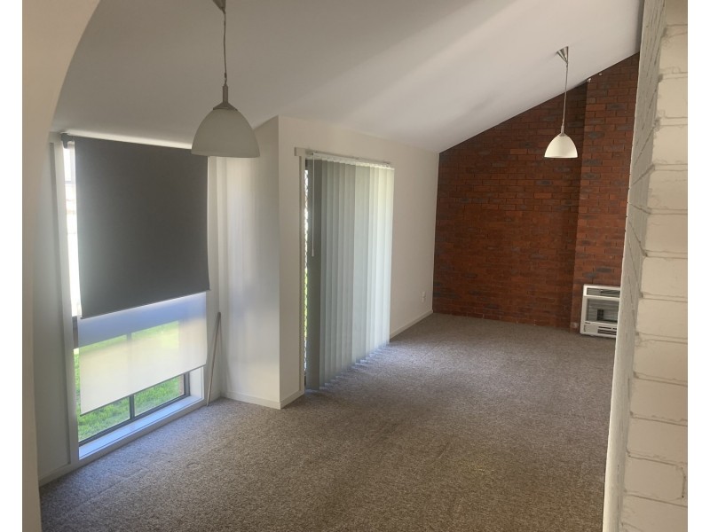 397 Elton Court, Lavington NSW 2641
