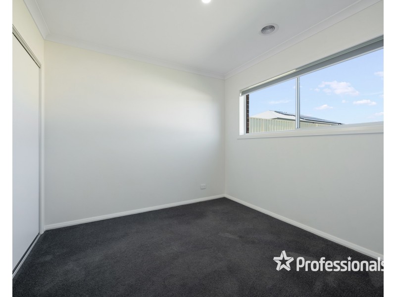 24 Lexcen Street, Baranduda VIC 3691