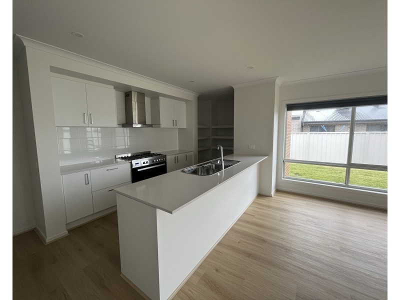 17 Beadsworth Street, Baranduda VIC 3691