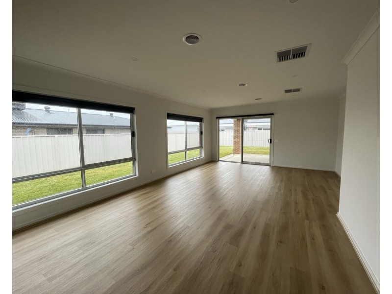 17 Beadsworth Street, Baranduda VIC 3691