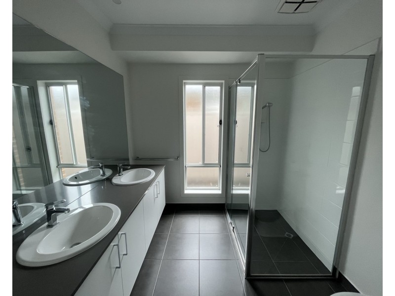 17 Beadsworth Street, Baranduda VIC 3691