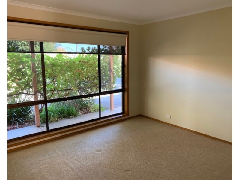 2/56 Albert Road, Chiltern VIC 3683