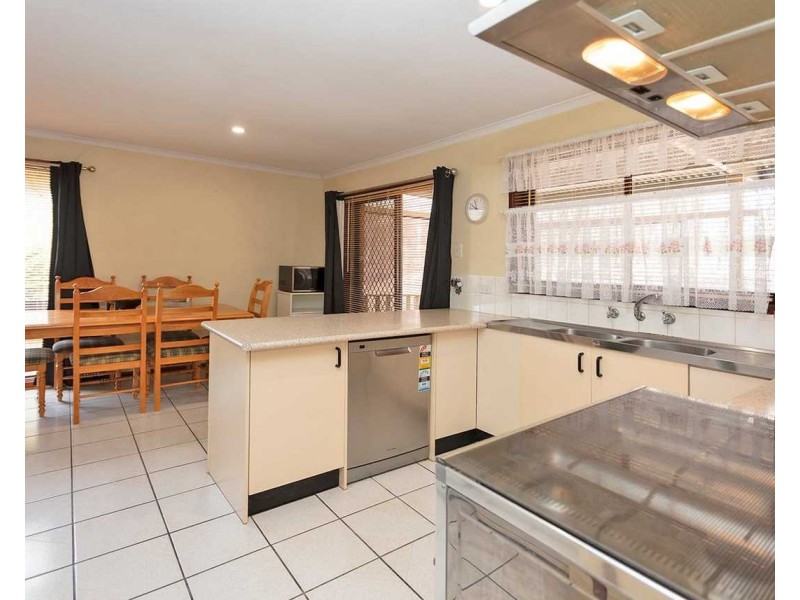 28 Yellow Gum Way, Thurgoona NSW 2640