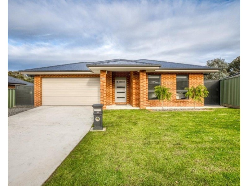 10 Balmain Place, Lavington NSW 2641