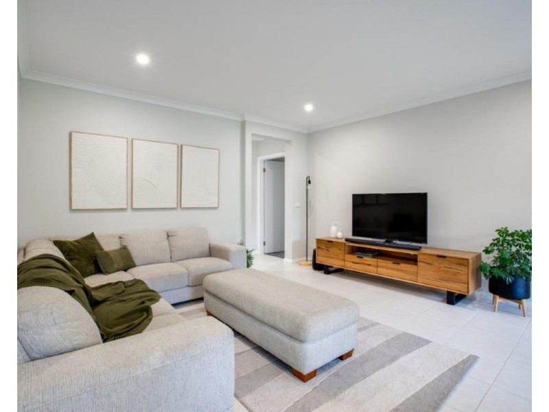 10 Balmain Place, Lavington NSW 2641