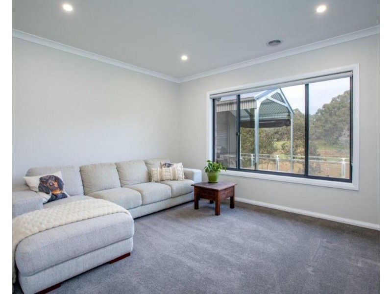10 Balmain Place, Lavington NSW 2641