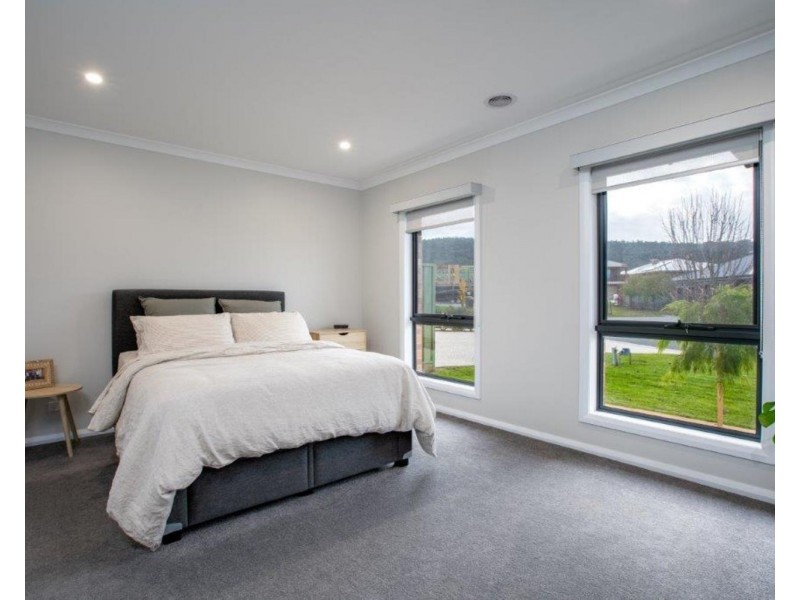 10 Balmain Place, Lavington NSW 2641