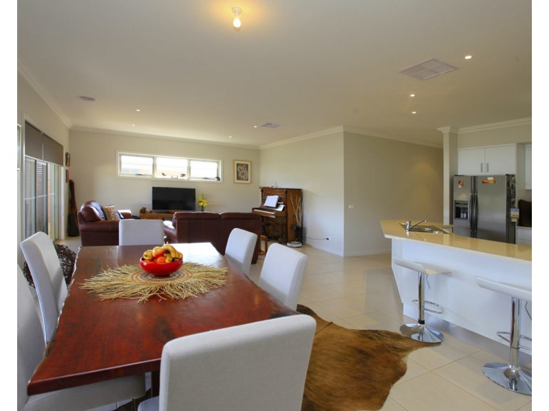 44 Bremer Avenue, Wodonga VIC 3690