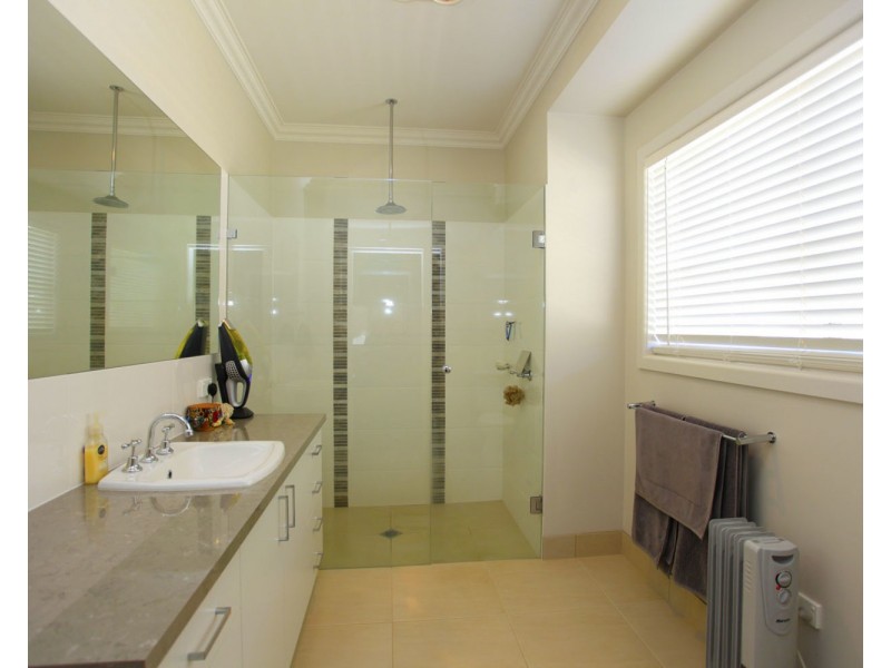 44 Bremer Avenue, Wodonga VIC 3690