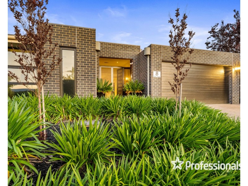 8 Ash Grove, Thurgoona NSW 2640