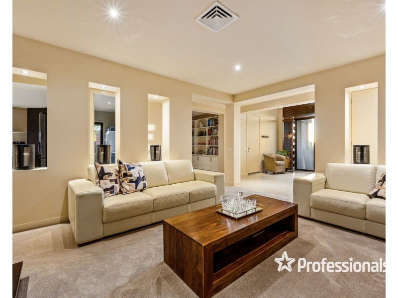 8 Ash Grove, Thurgoona NSW 2640