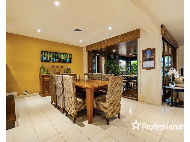 8 Ash Grove, Thurgoona NSW 2640