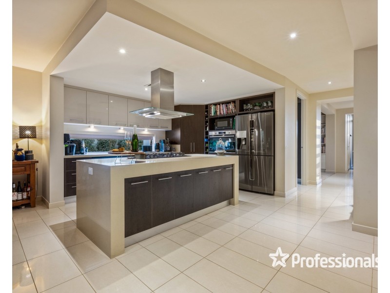8 Ash Grove, Thurgoona NSW 2640