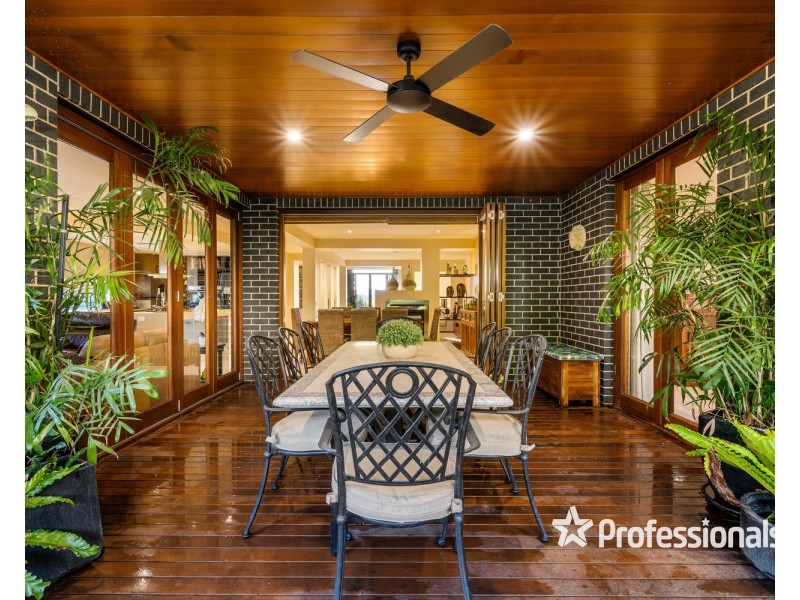 8 Ash Grove, Thurgoona NSW 2640