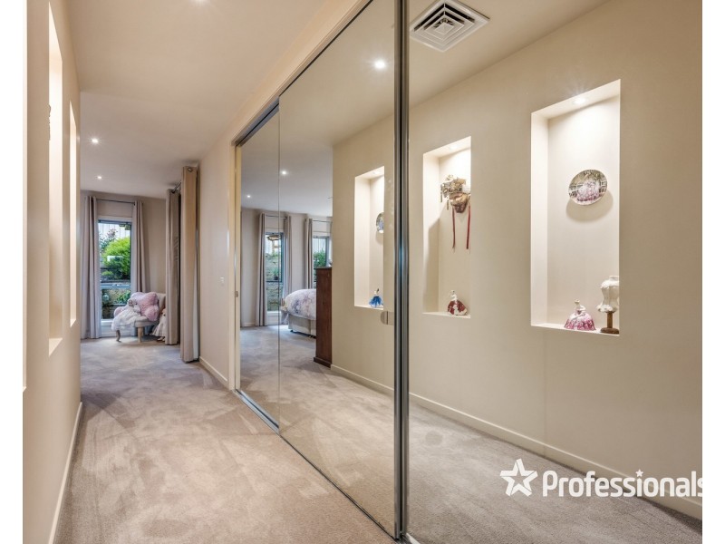8 Ash Grove, Thurgoona NSW 2640