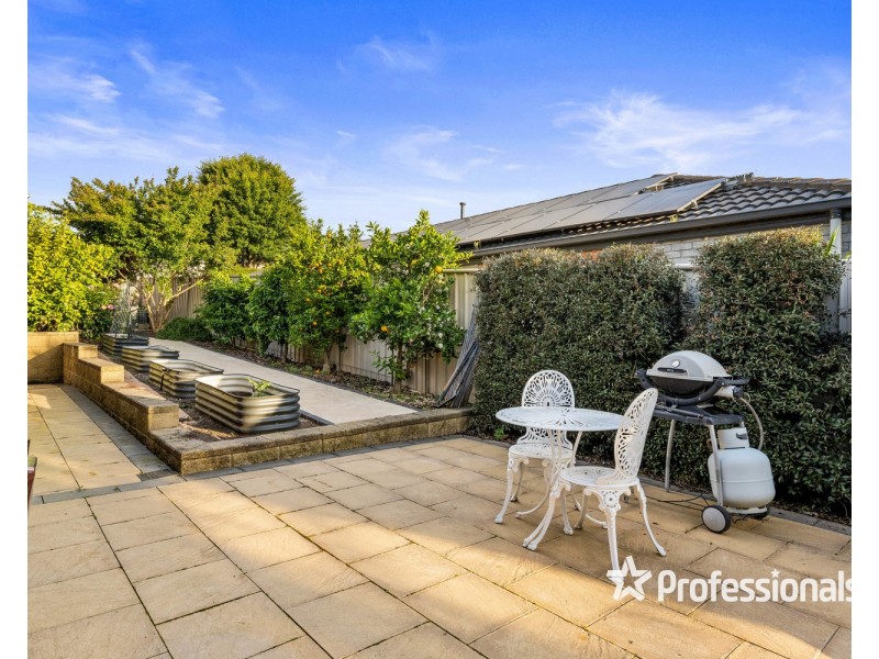 8 Ash Grove, Thurgoona NSW 2640
