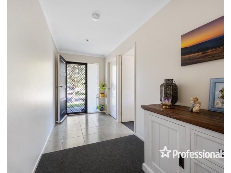 69 Royce Crescent, Lavington NSW 2641