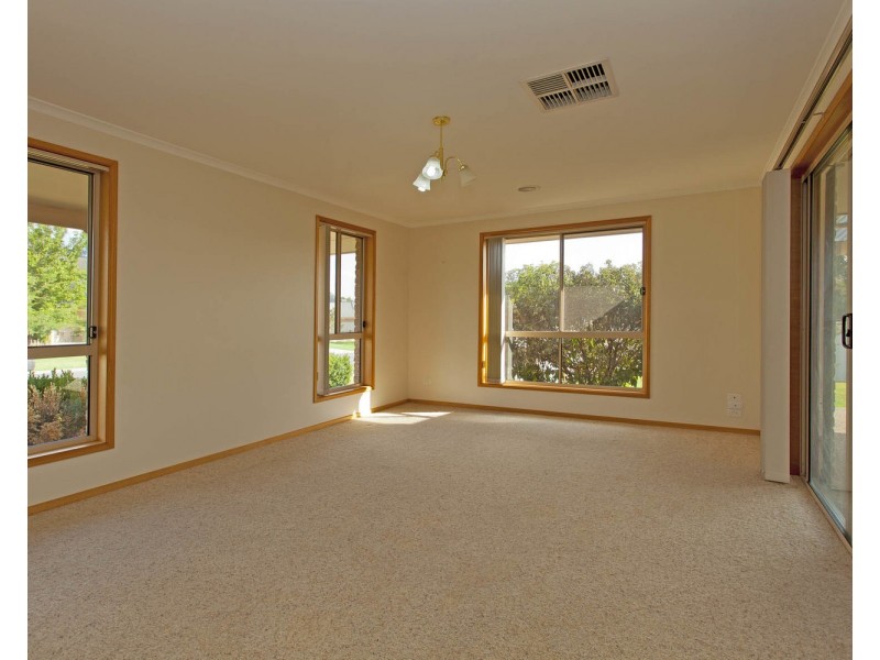 13 Dalton Avenue, Wodonga VIC 3690