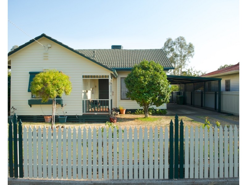 8 Pollard Street, Wodonga VIC 3690