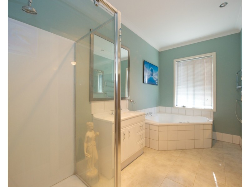 8 Pollard Street, Wodonga VIC 3690