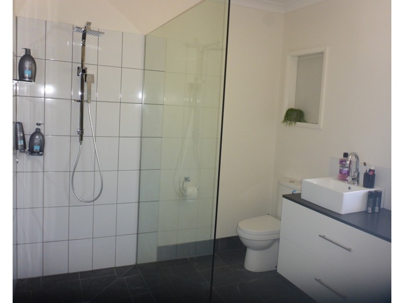 2/1 Railway Street, Wodonga VIC 3690