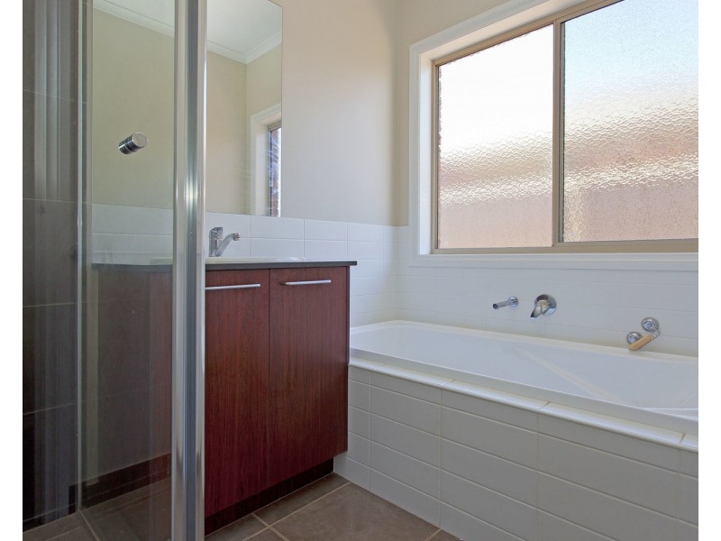 38 Castleton Street, Wodonga VIC 3690