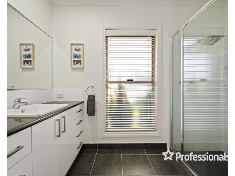 13 Hawk Place, Wodonga VIC 3690