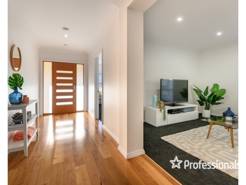 13 Hawk Place, Wodonga VIC 3690