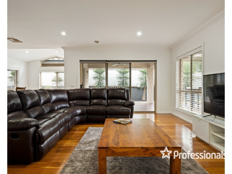 13 Hawk Place, Wodonga VIC 3690