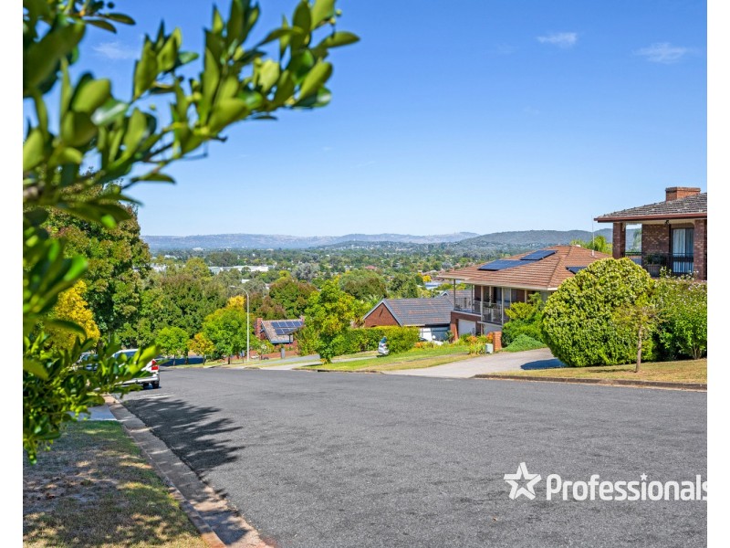 34 Mountain View Drive, Lavington NSW 2641