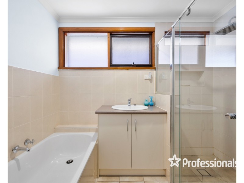 34 Mountain View Drive, Lavington NSW 2641