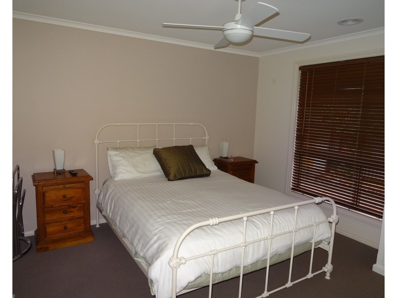 2 Topaz Court, Wodonga VIC 3690