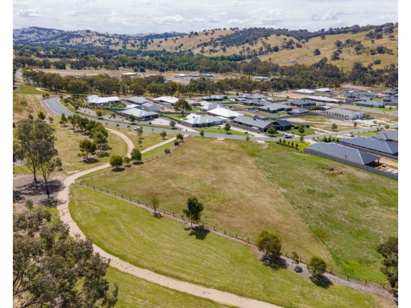 15 Chester Circuit, Wodonga VIC 3690