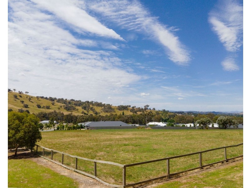 15 Chester Circuit, Wodonga VIC 3690
