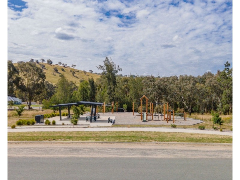 15 Chester Circuit, Wodonga VIC 3690