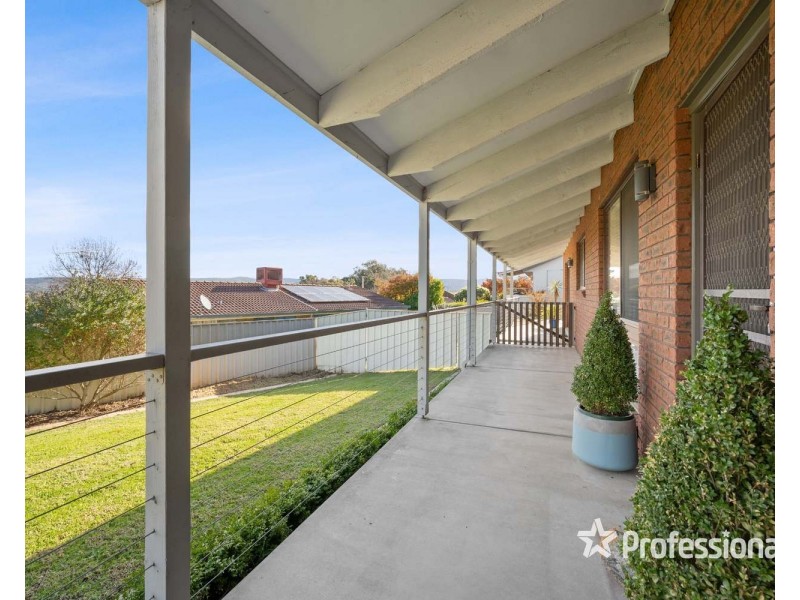 397 Wenview Place, Lavington NSW 2641
