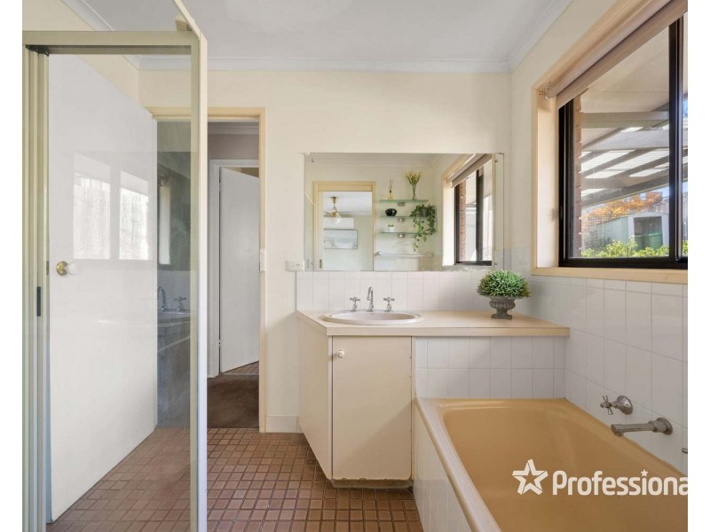 397 Wenview Place, Lavington NSW 2641
