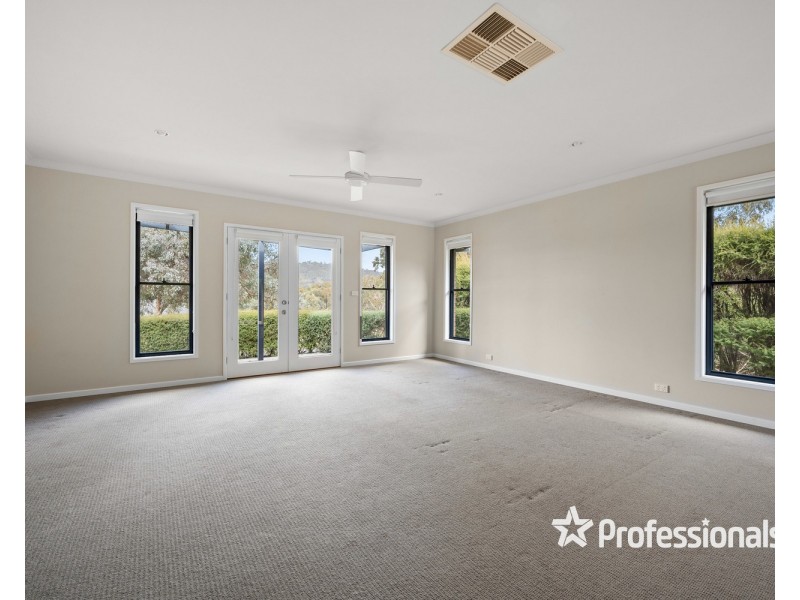 12 Kenneth Watson Drive, Bandiana VIC 3694