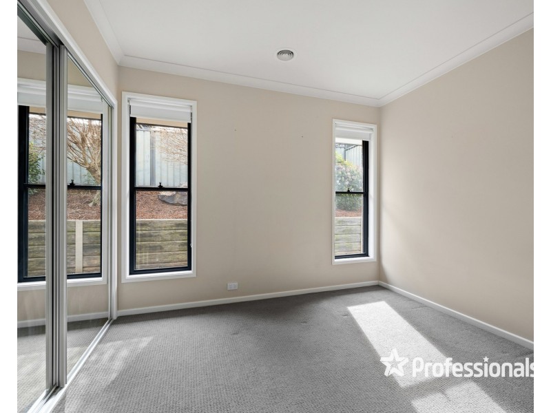 12 Kenneth Watson Drive, Bandiana VIC 3694