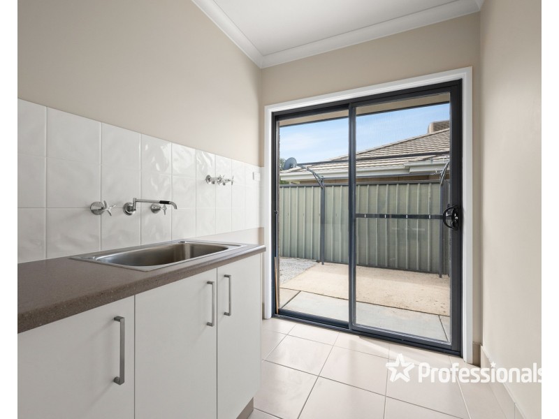 12 Kenneth Watson Drive, Bandiana VIC 3694