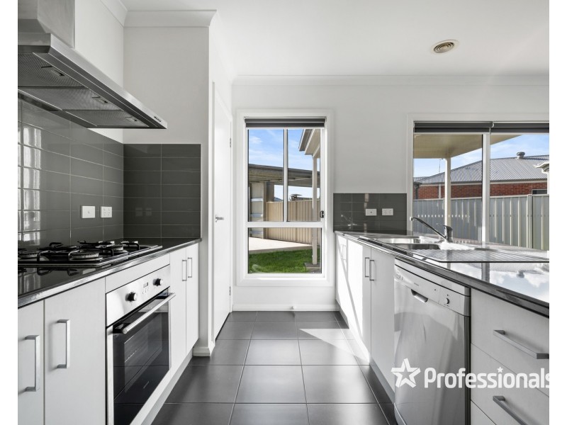 13 Macquarie Road, Wodonga VIC 3690